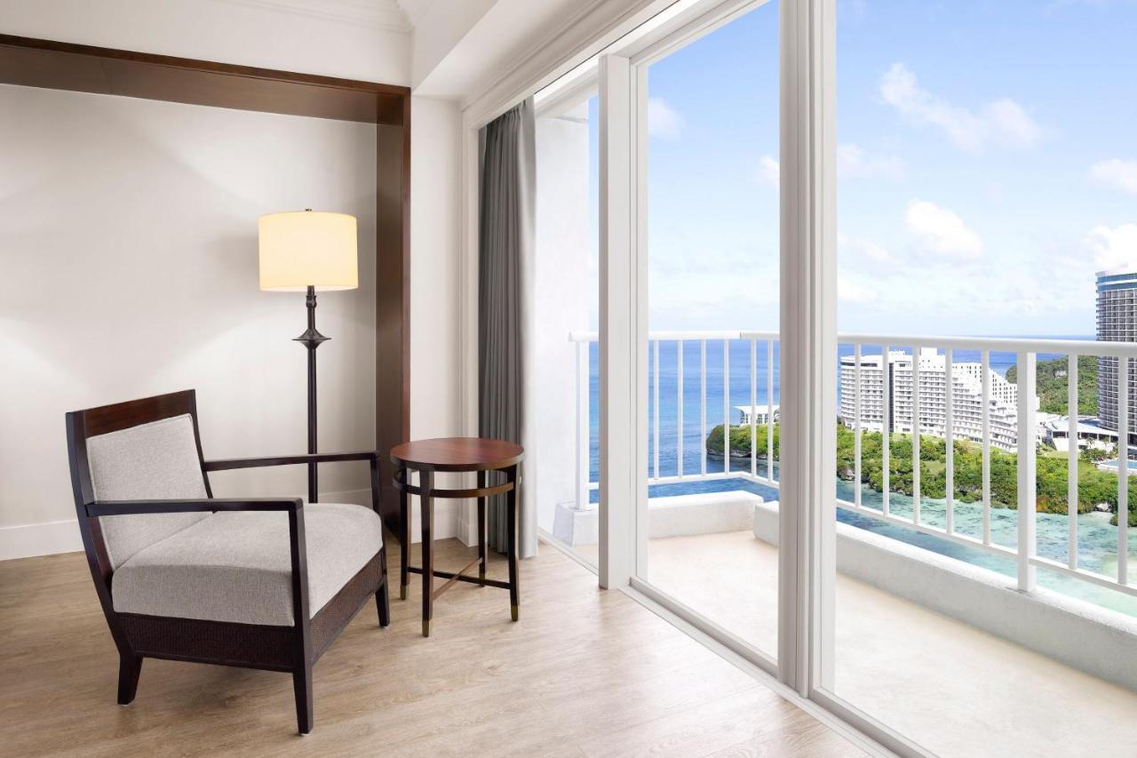 טומון The Westin Resort Guam מראה חיצוני תמונה