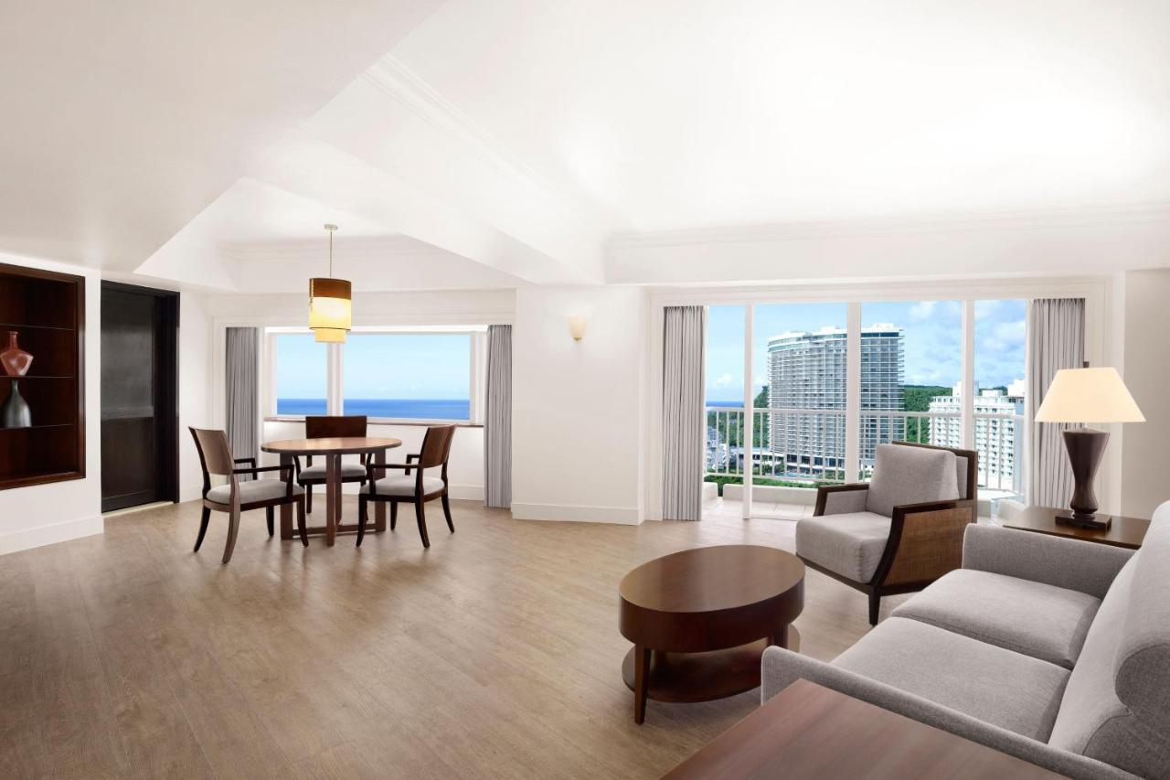 טומון The Westin Resort Guam מראה חיצוני תמונה