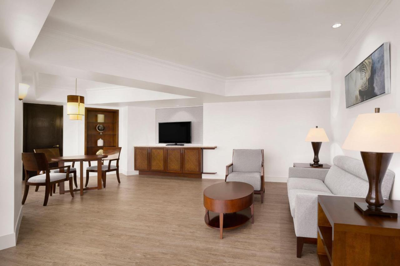 טומון The Westin Resort Guam מראה חיצוני תמונה