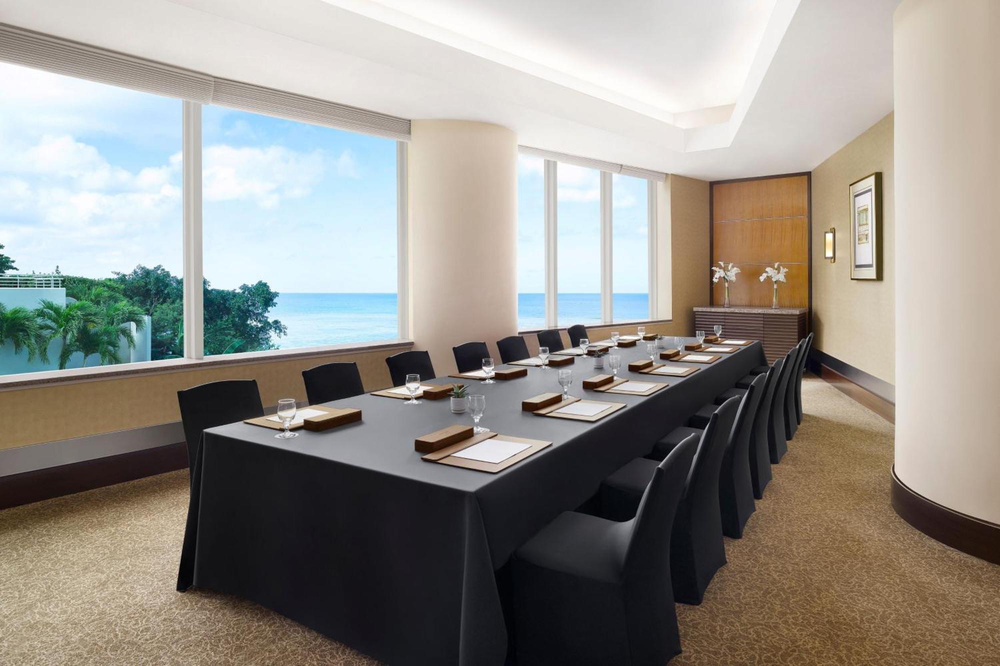 טומון The Westin Resort Guam מראה חיצוני תמונה